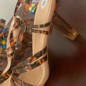 Stylish Tahari Tortoiseshell Women's Heels